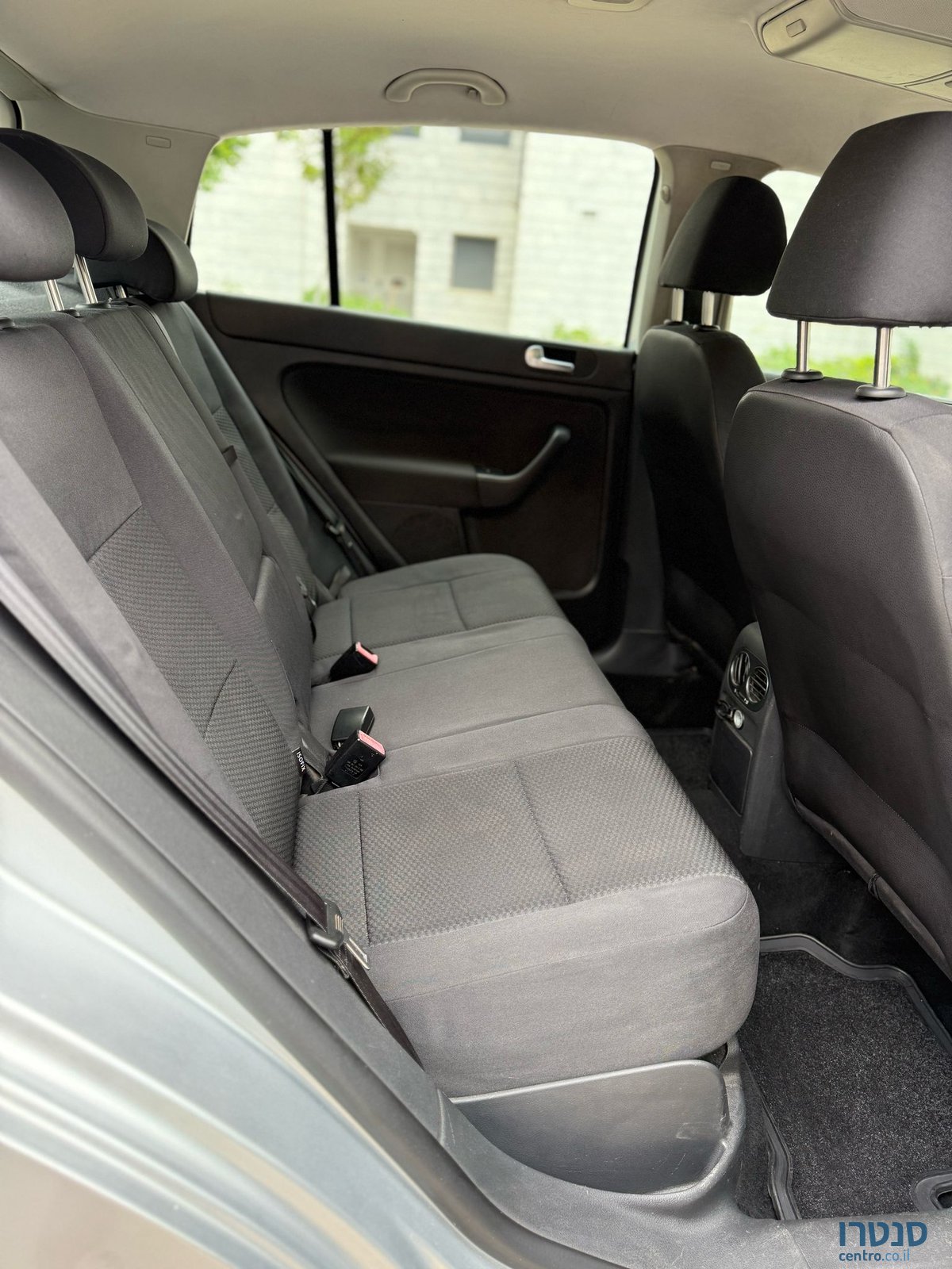 2011' Volkswagen Golf Plus photo #5