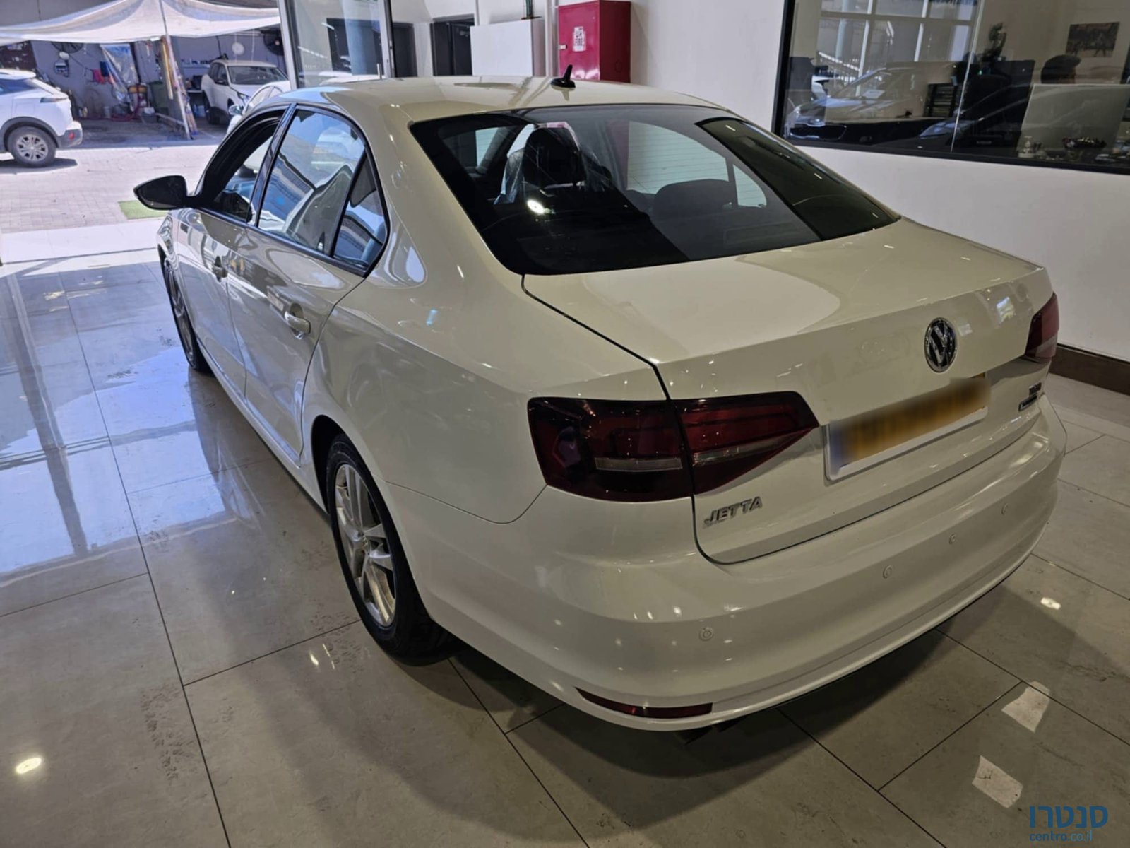 2016' Volkswagen Jetta photo #4