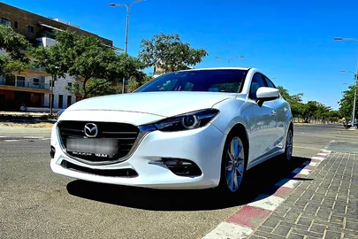 2019' Mazda 3