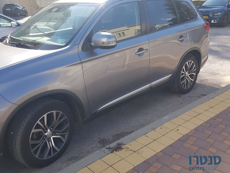 2018' Mitsubishi Outlander מיצובישי אאוטלנדר photo #4