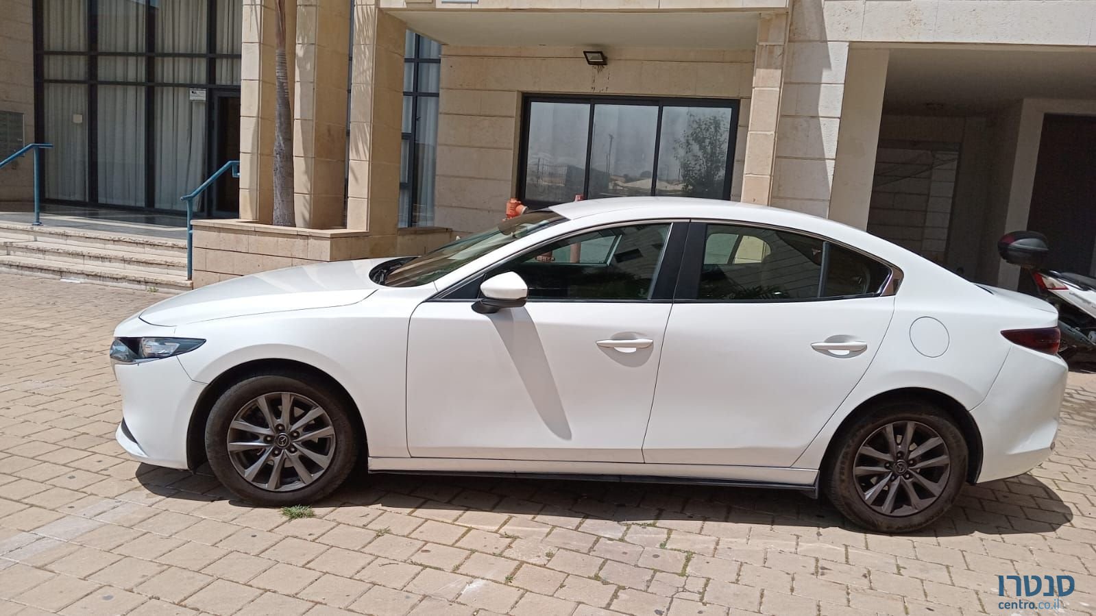 2020' Mazda 3 מאזדה 3 photo #3