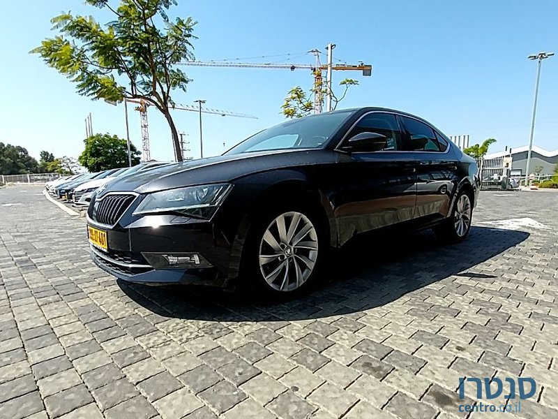 2018' Skoda Superb סקודה סופרב photo #2