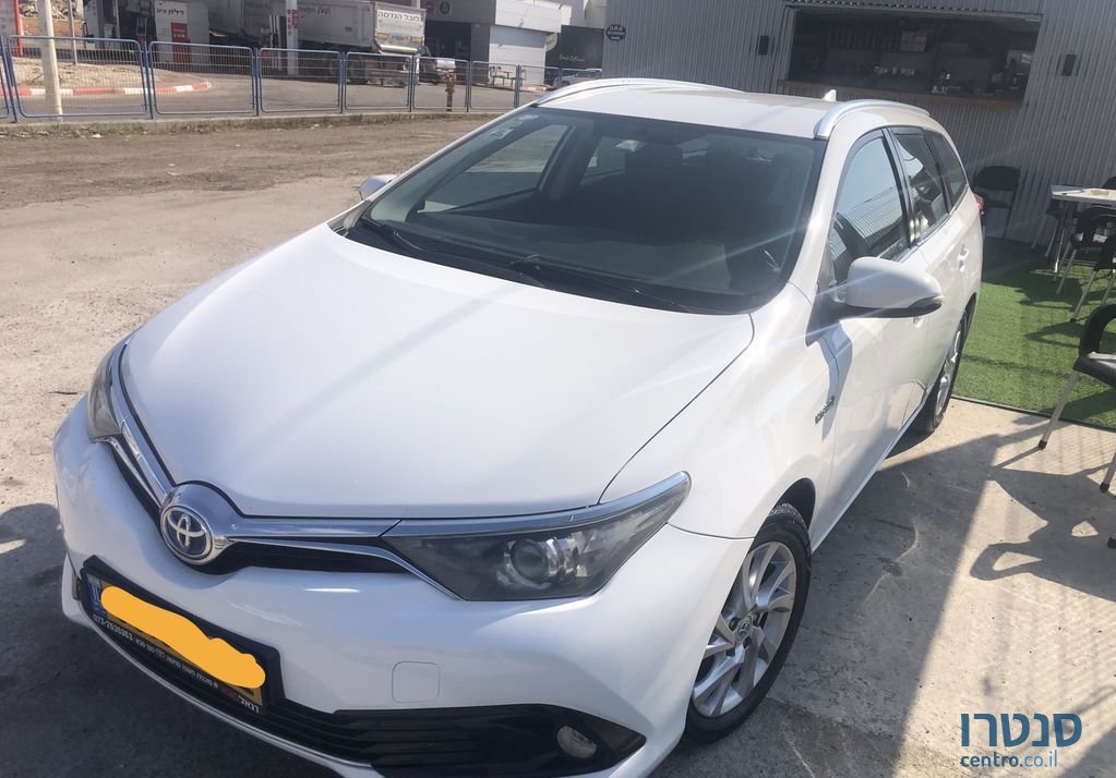 2015' Toyota Auris טויוטה אוריס photo #1