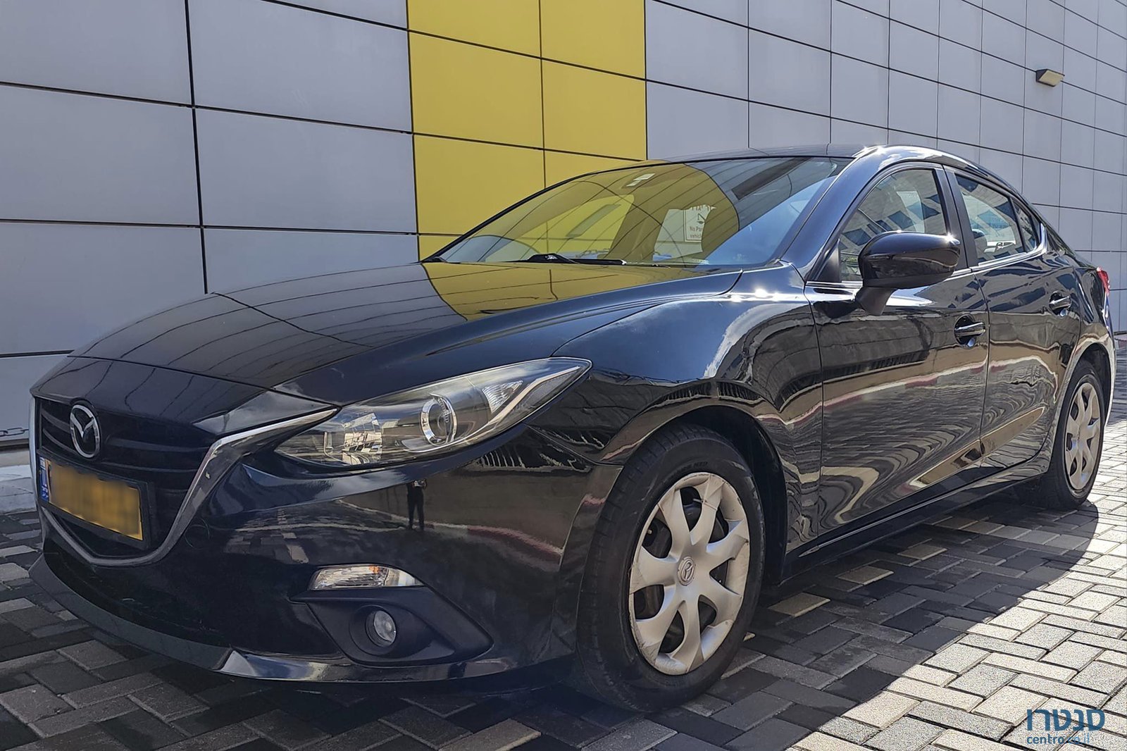 2015' Mazda 3 photo #3