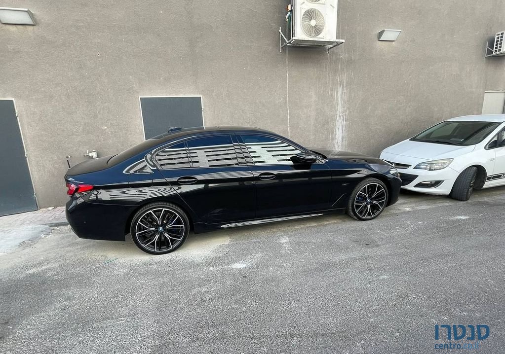 2022' BMW 5 Series ב.מ.וו סדרה 5 photo #3