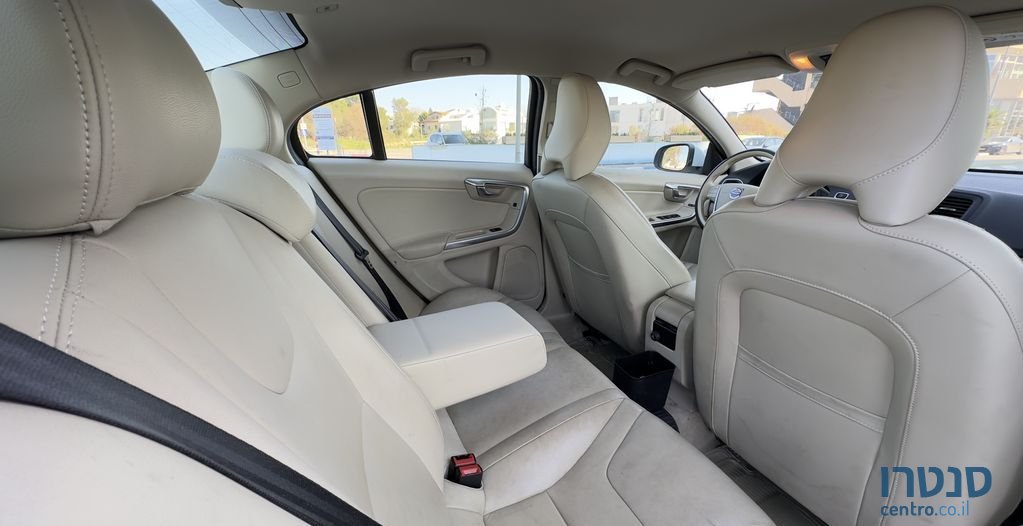 2018' Volvo S60 וולוו photo #4