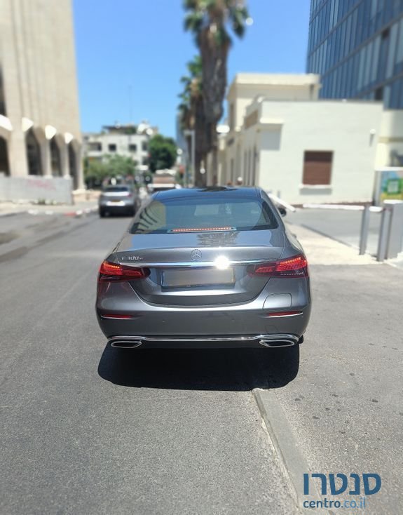 2021' Mercedes-Benz E-Class מרצדס photo #3