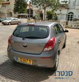 2013' Hyundai i20 אינספייר photo #3