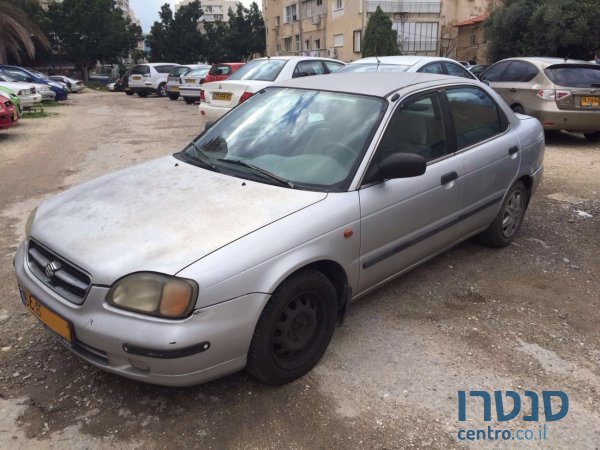 2000' Suzuki Baleno photo #2