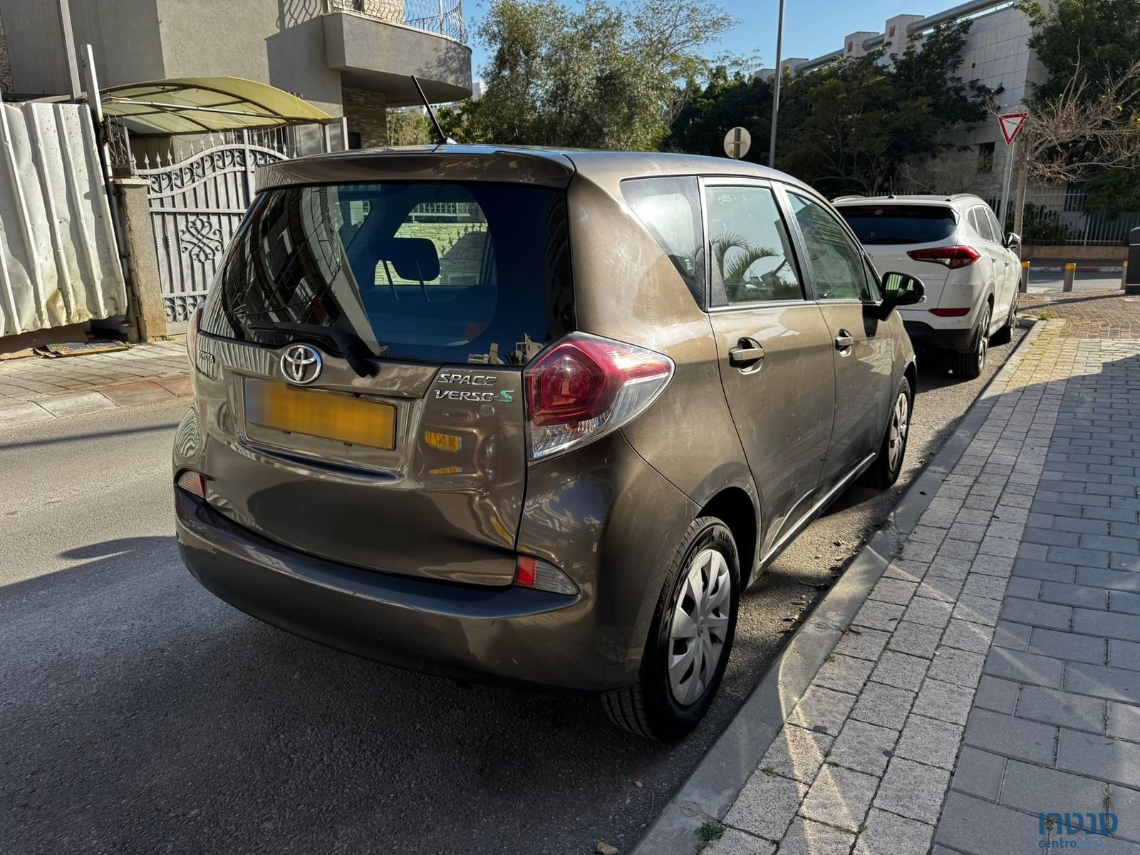 2015' Toyota Verso S יאריס ורסו photo #3