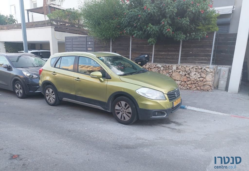 2015' Suzuki SX4 סוזוקי קרוסאובר photo #1