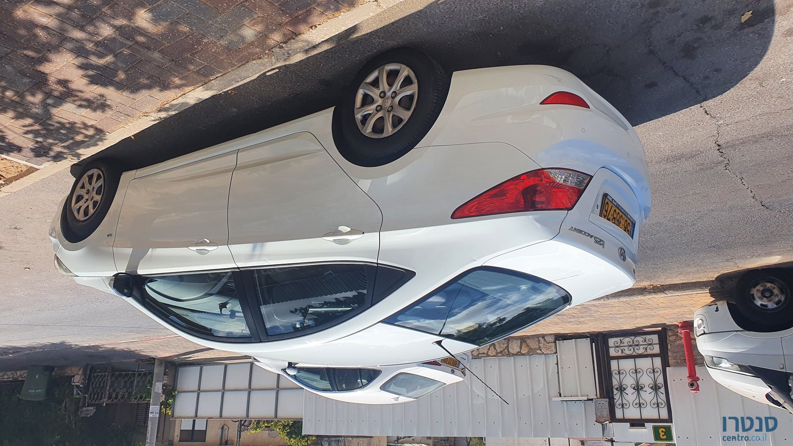 2011' Hyundai i25 יונדאי photo #5