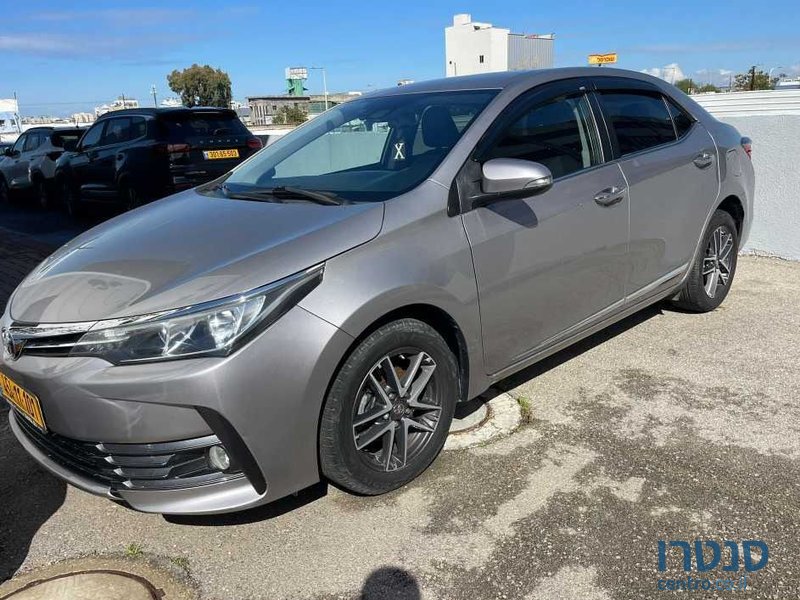 2018' Toyota Corolla טויוטה קורולה photo #1