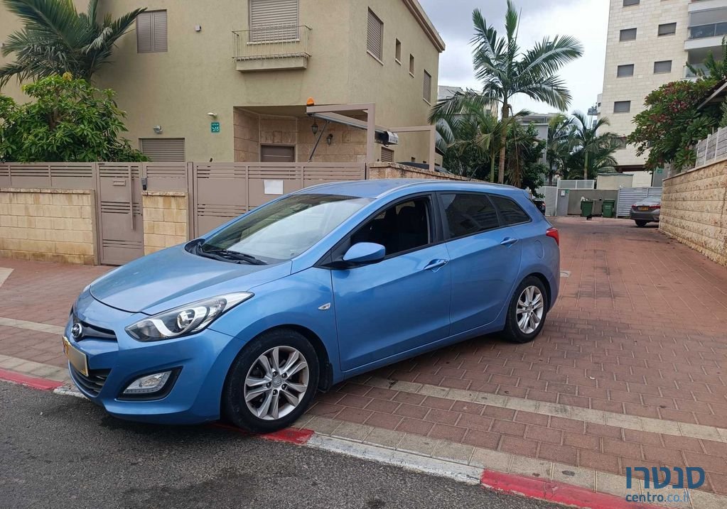 2015' Hyundai i30 יונדאי photo #1