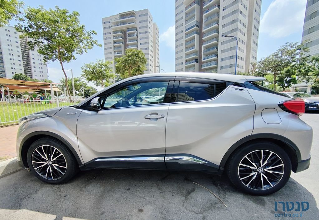2018' Toyota C-HR טויוטה photo #2