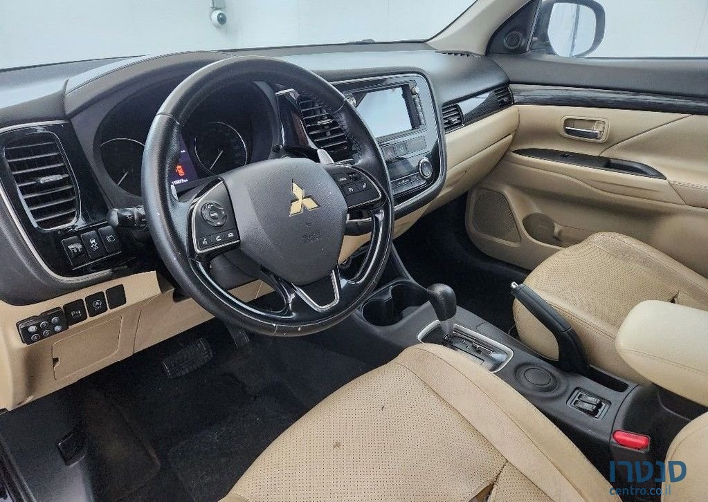 2016' Mitsubishi Outlander מיצובישי אאוטלנדר photo #6