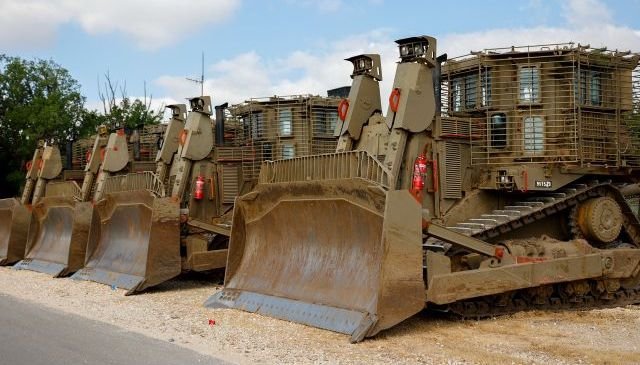 100 бульдозеров D9 и женщины-саперы: ЦАХАЛ намерен укрепить инженерные войска