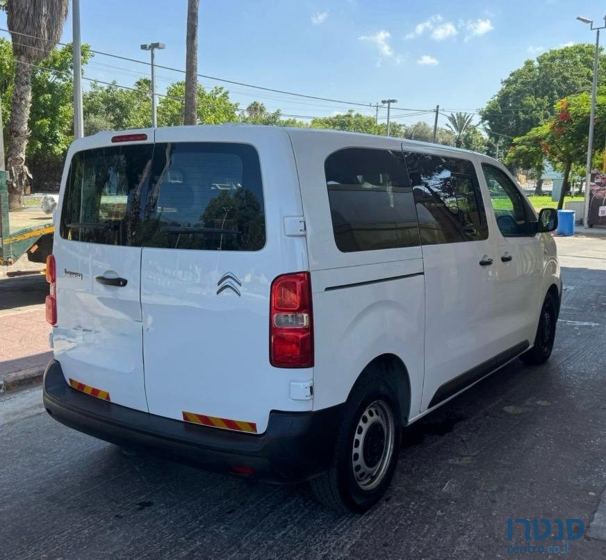2017' Citroen Jumpy photo #3