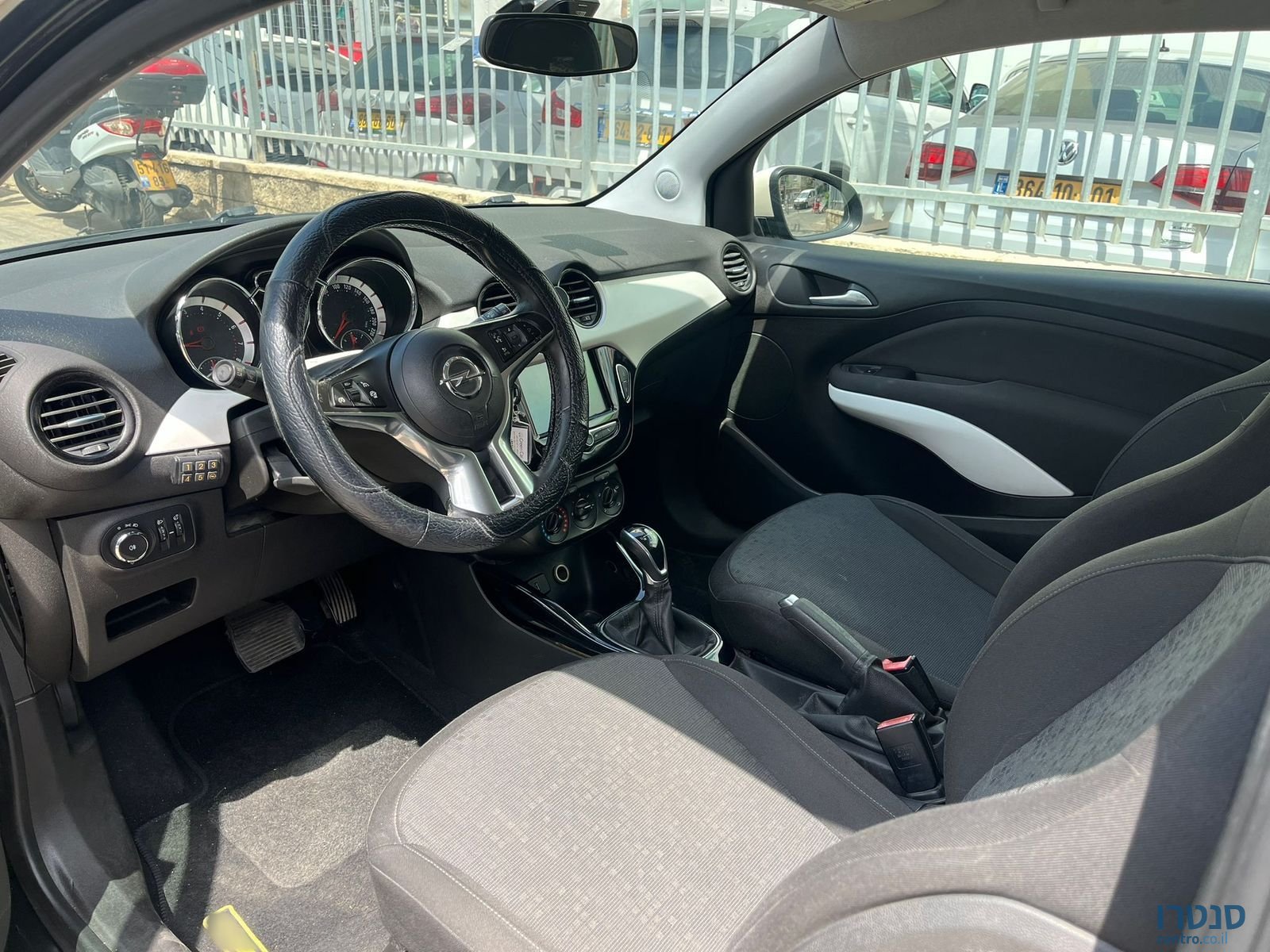 2017' Opel Adam photo #3