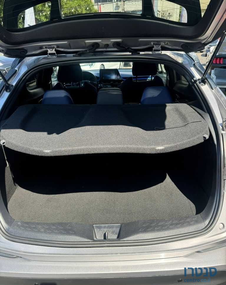 2017' Toyota C-HR טויוטה photo #6