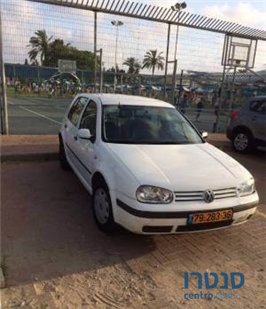 2003' Volkswagen Golf photo #2