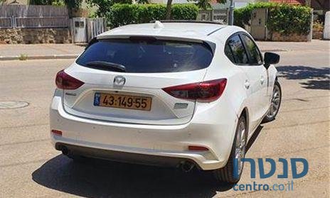 2017' Mazda 3 מאזדה 3 פרימיום photo #4