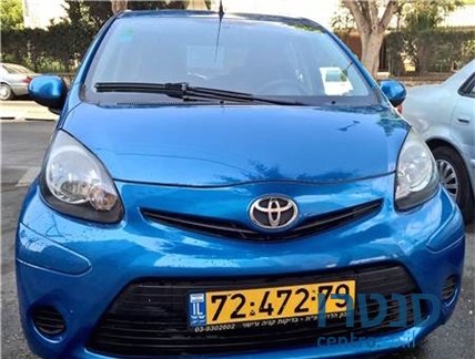 2012' Toyota Aygo photo #2