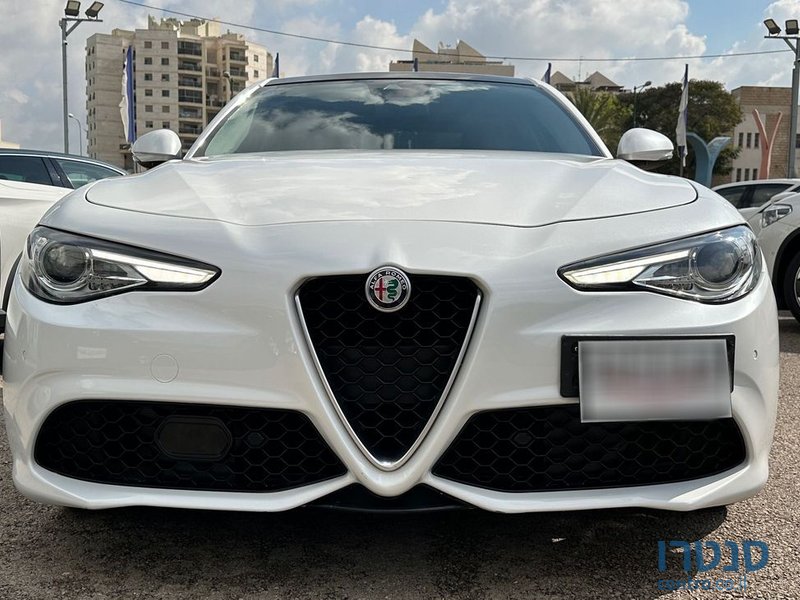 2017' Alfa Romeo Giulia אלפא רומיאו ג'וליה photo #5