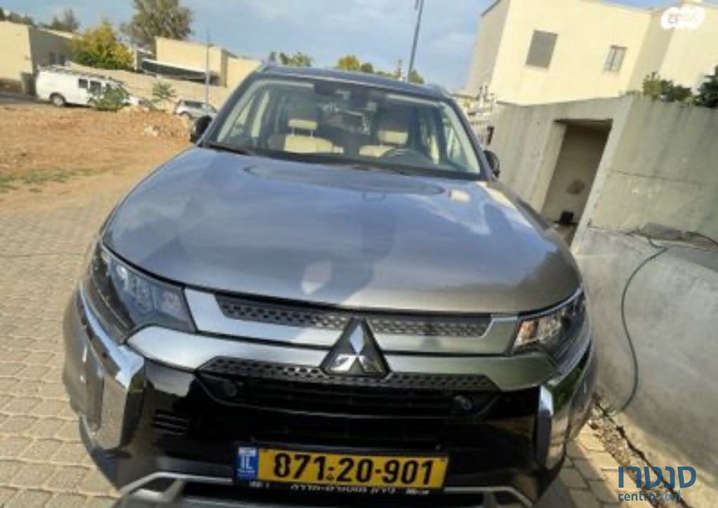 2020' Mitsubishi Outlander מיצובישי אאוטלנדר photo #3