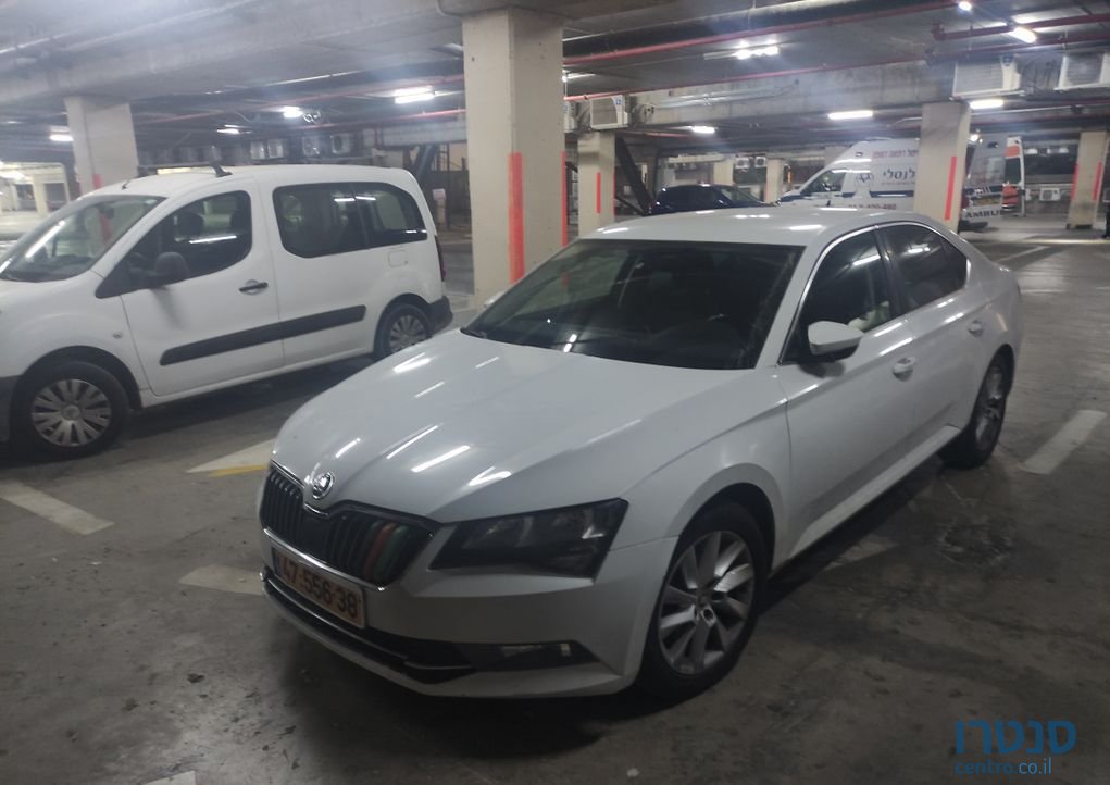 2016' Skoda Superb סקודה סופרב photo #2