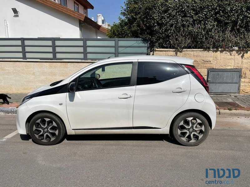 2020' Toyota Aygo טויוטה אייגו photo #2