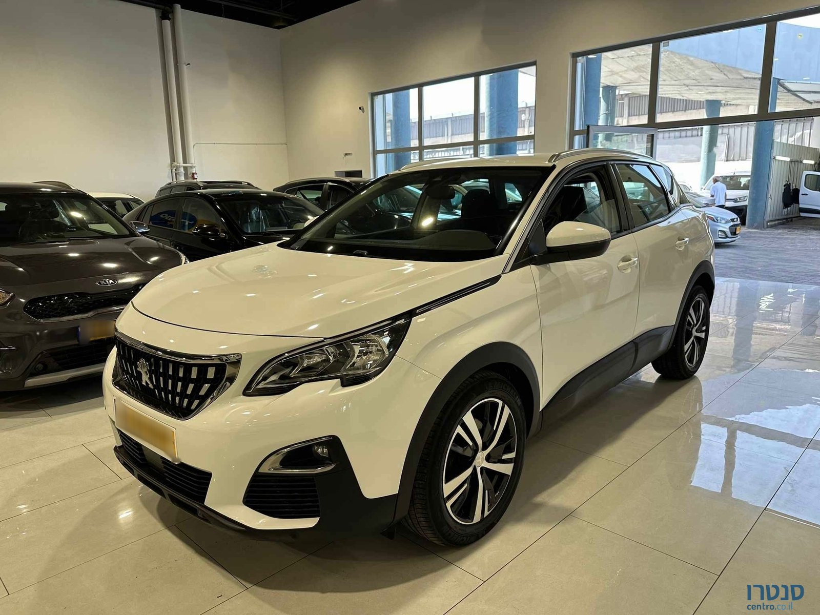 2018' Peugeot 3008 photo #1