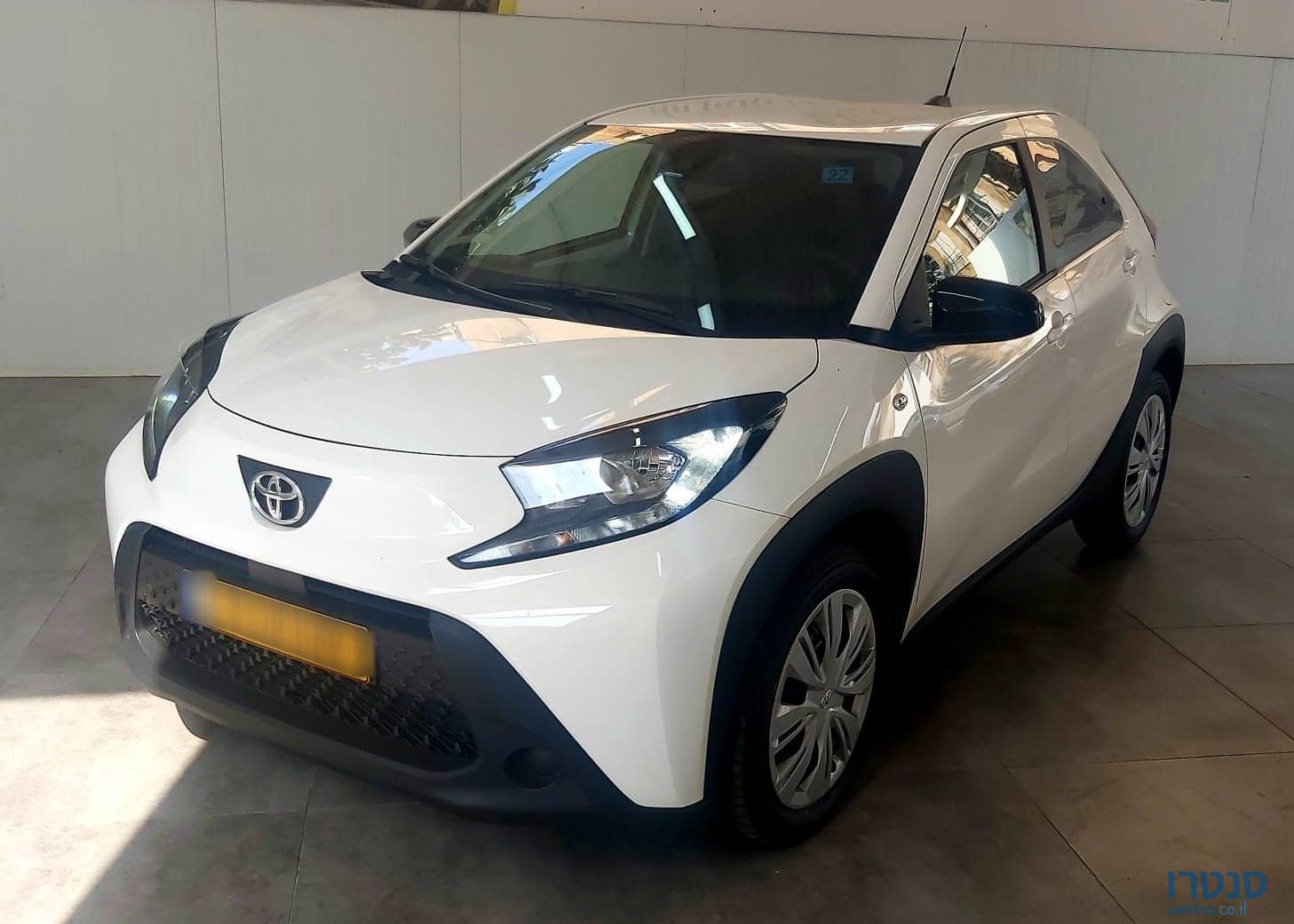 2022' Toyota Aygo photo #1