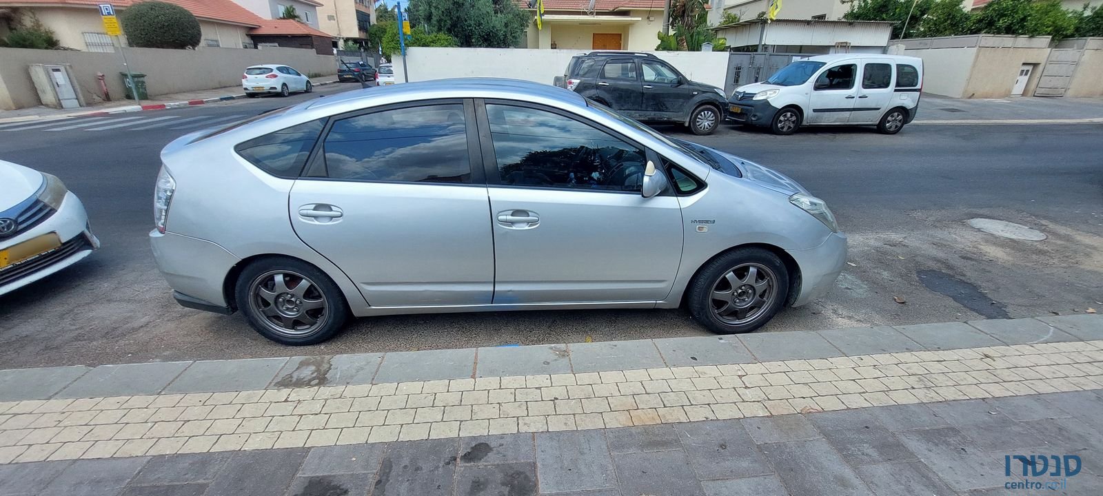 2007' Toyota Prius טויוטה פריוס photo #2