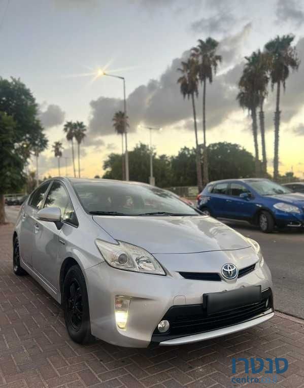 2015' Toyota Prius טויוטה פריוס photo #3