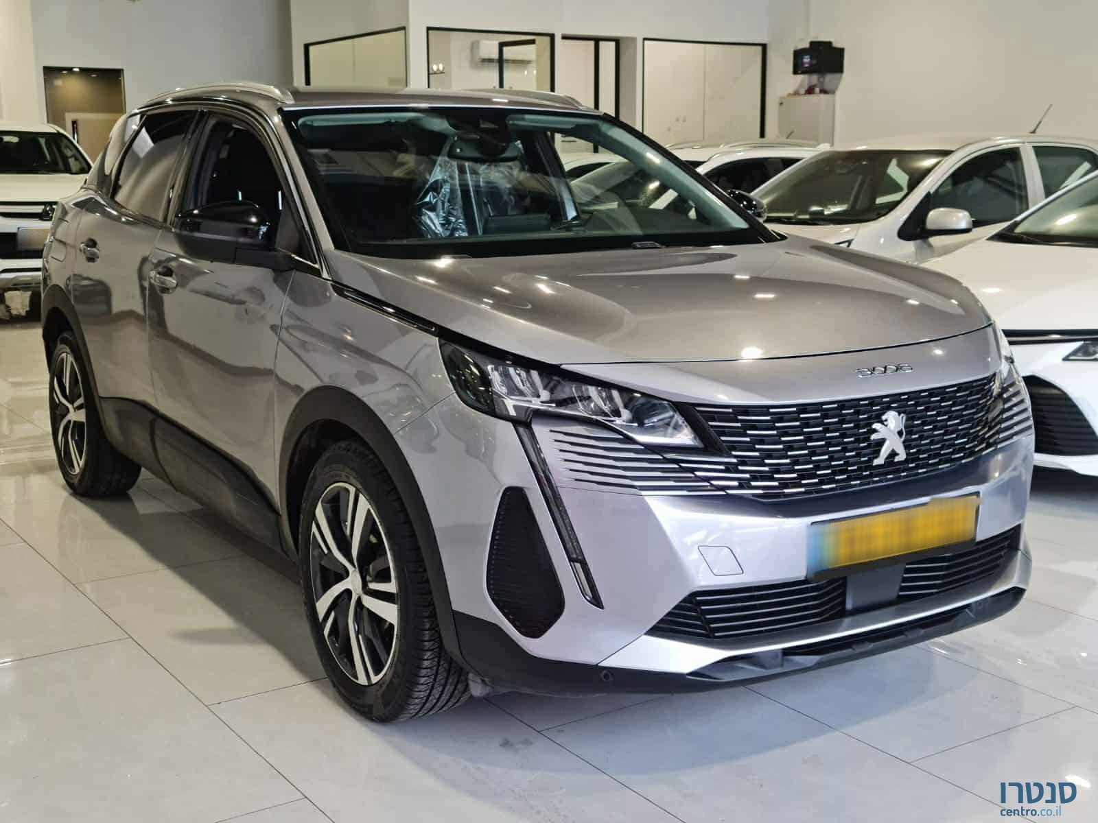 2023' Peugeot 3008 photo #2