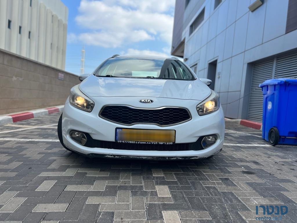 2015' Kia Ceed photo #1