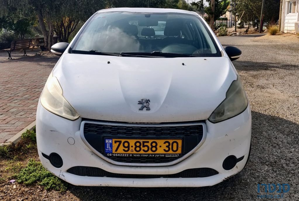 2014' Peugeot 208 פיג'ו photo #4