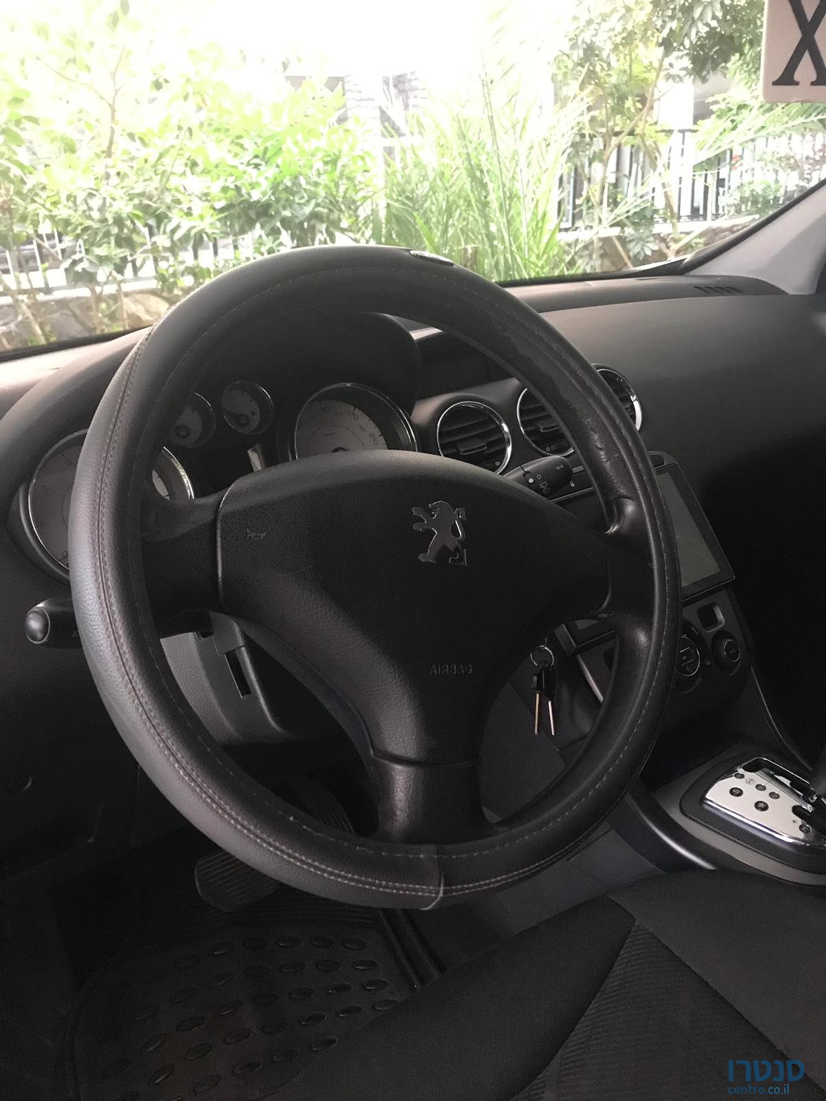 2009' Peugeot 308 photo #6