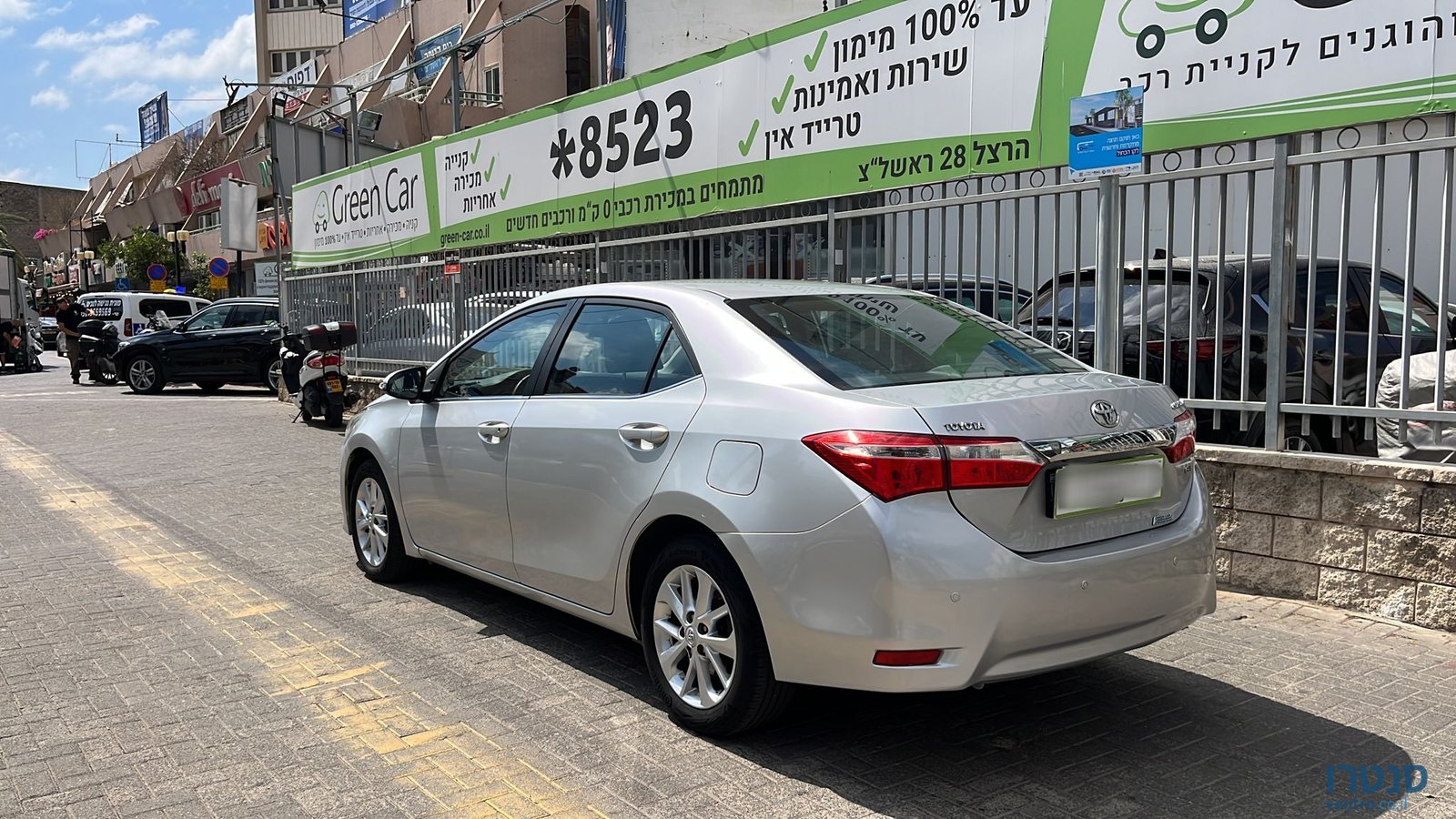 2013' Toyota Corolla photo #4