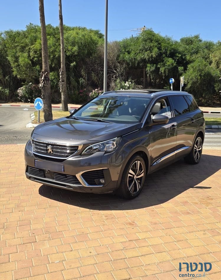 2018' Peugeot 5008 פיג'ו photo #1