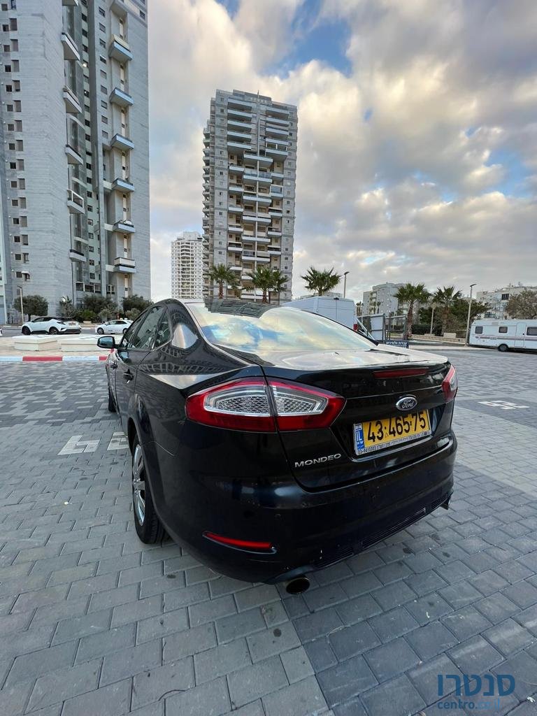2012' Ford Mondeo photo #3