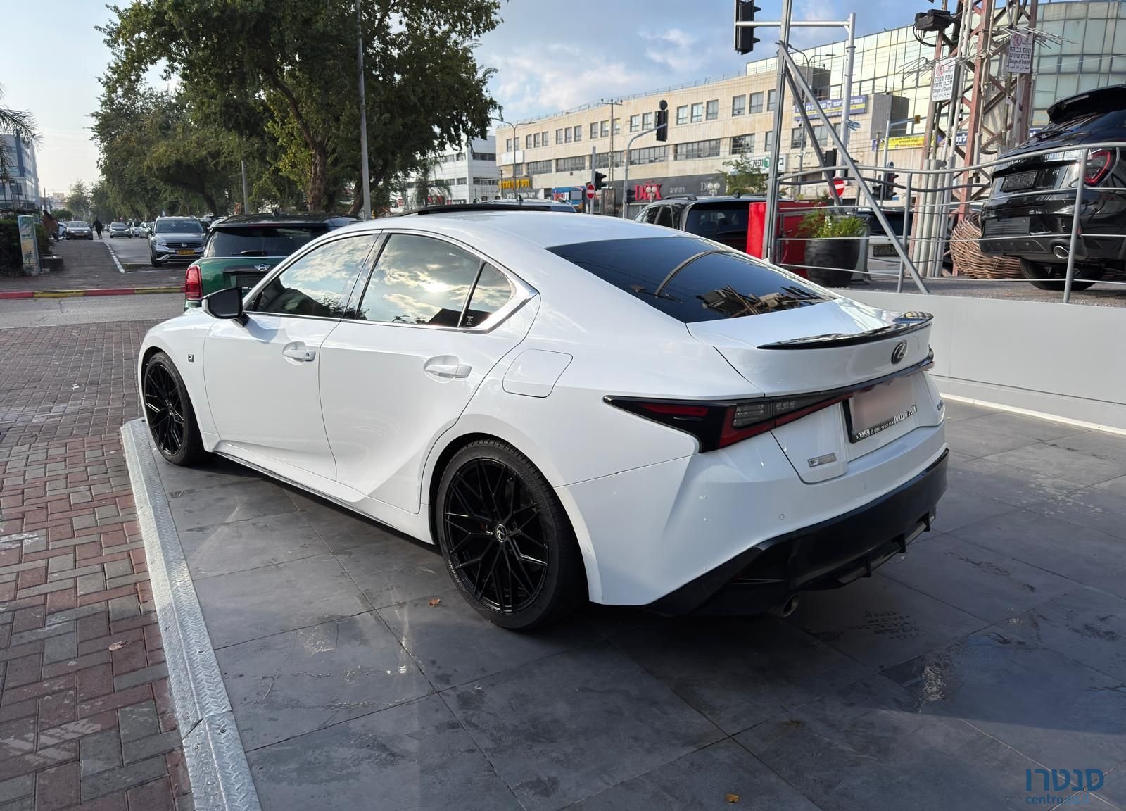 2021' Lexus IS לקסוס photo #6