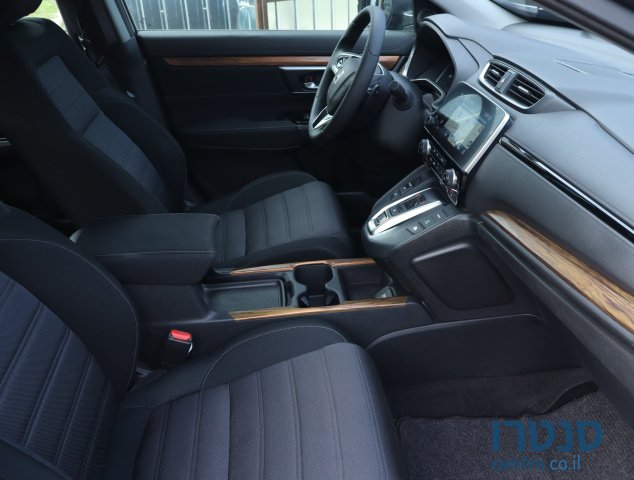 2020' Honda CR-V photo #6