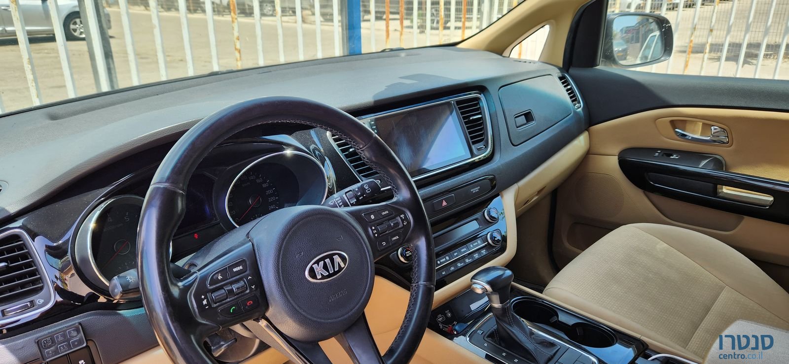 2017' Kia Carnival קיה קרניבל photo #1