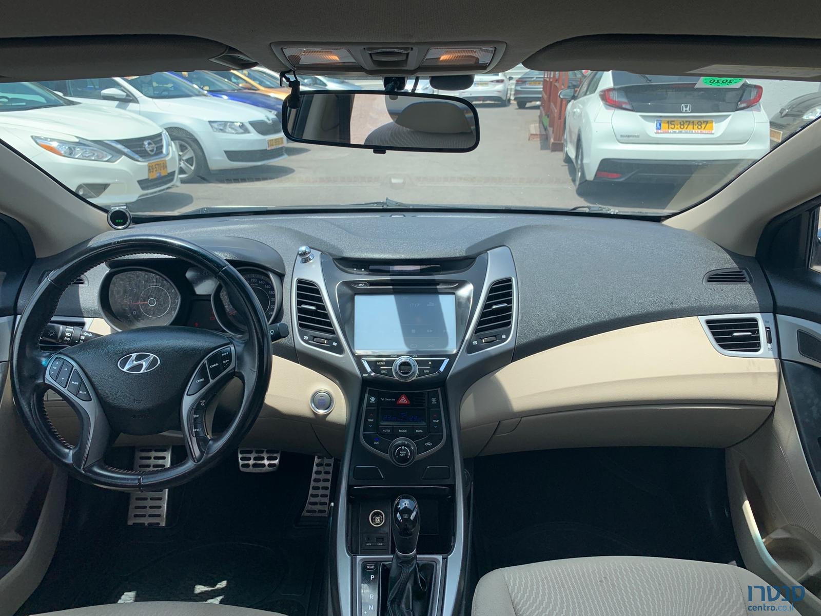 2014' Hyundai Elantra photo #6