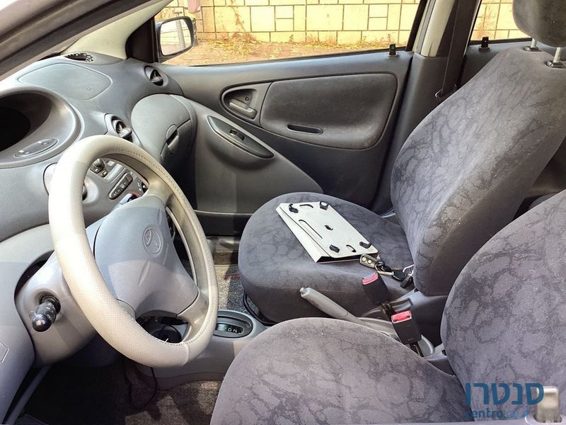 2002' Toyota Yaris טויוטה יאריס photo #3