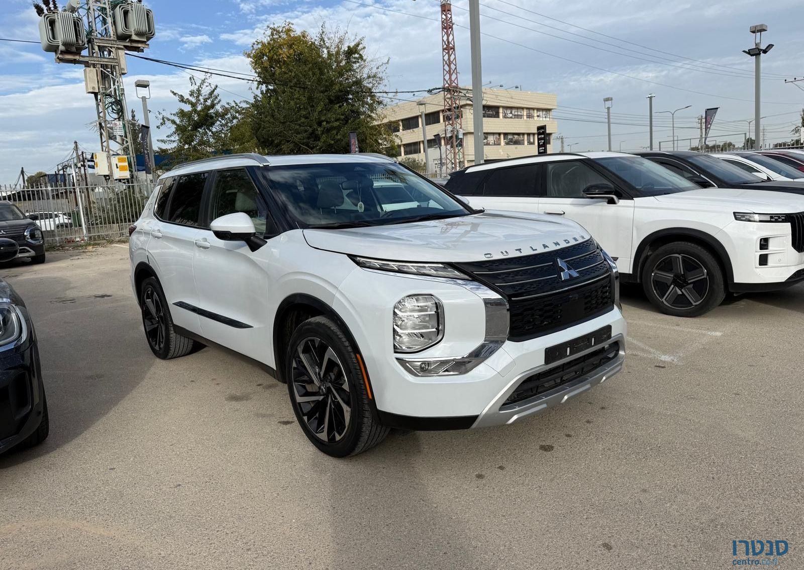 2022' Mitsubishi Outlander מיצובישי אאוטלנדר photo #2