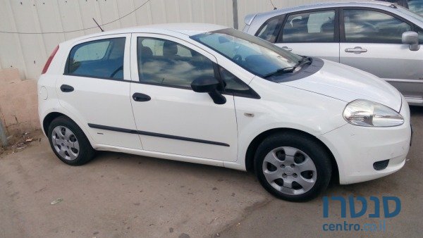 2008' Fiat Punto photo #1