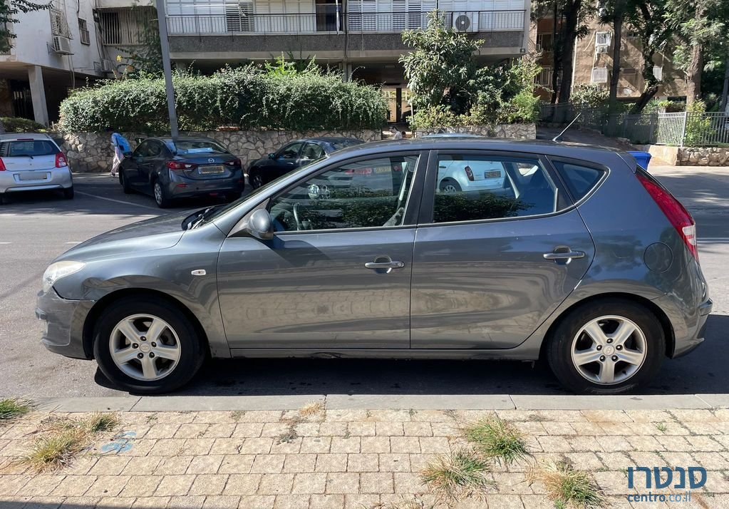 2009' Hyundai i30 יונדאי photo #3